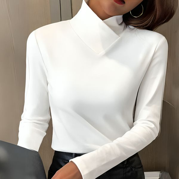 Holly | Elegant Turtleneck Fit